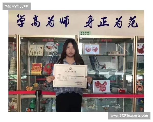 斐乐赛女子C组白色发球台4636码设计助力青少年网球成长与发展