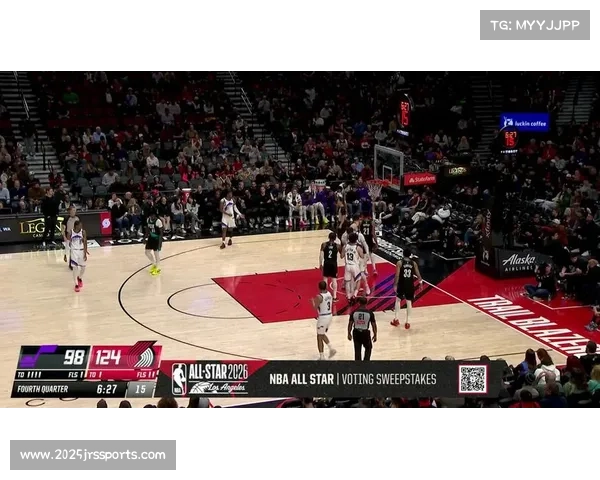 努尔基奇三双之夜爵士主场憾负,球迷起立致敬团队精神